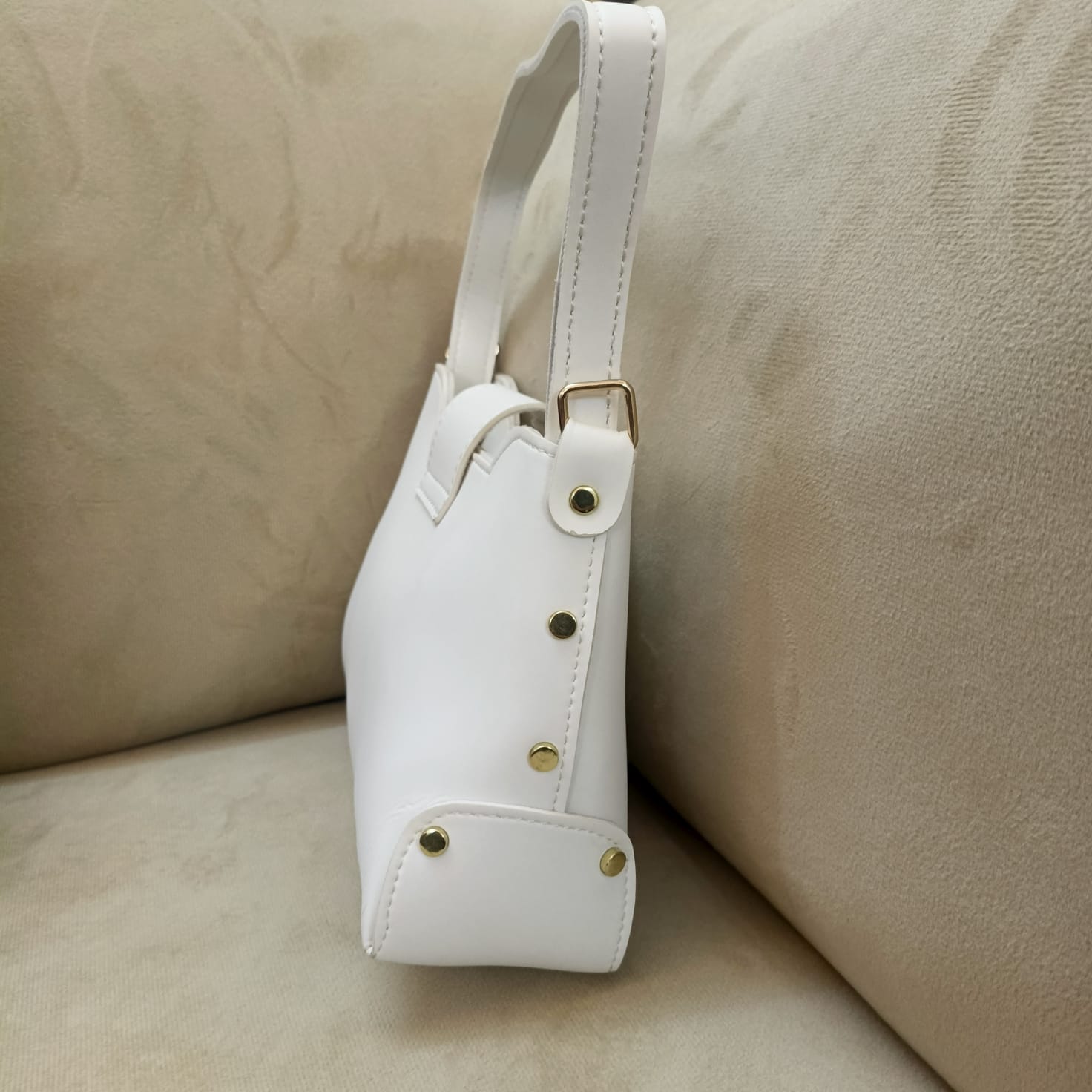 Elegant White Shoulder Bag for Women