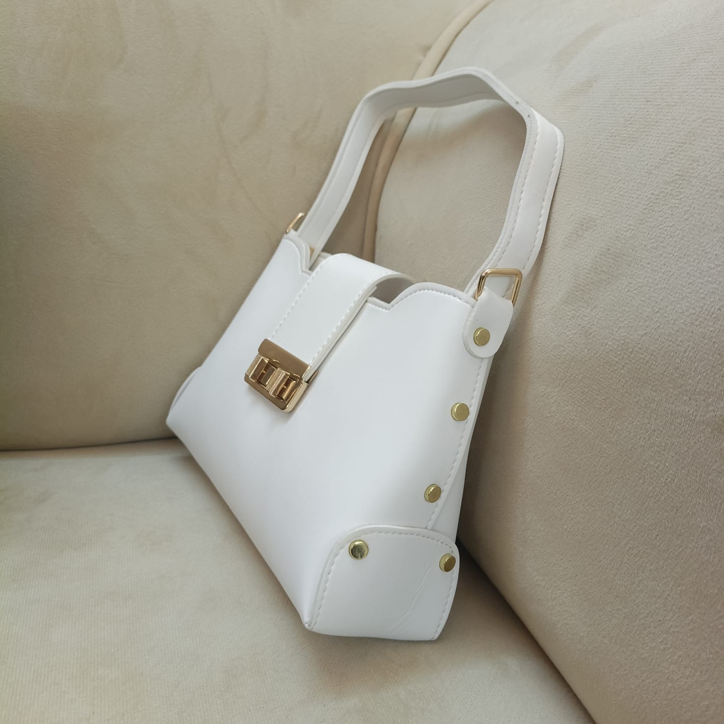 Elegant White Shoulder Bag for Women
